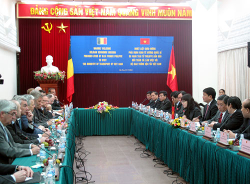 ຄະນະຜູ້ແທນລາຊະອານາຈັກແບນຊິກ ເຮັດວຽກກັບກະຊວງຄົມມະນາຄົມຂົງສົ່ງ ຫວຽດນາມ